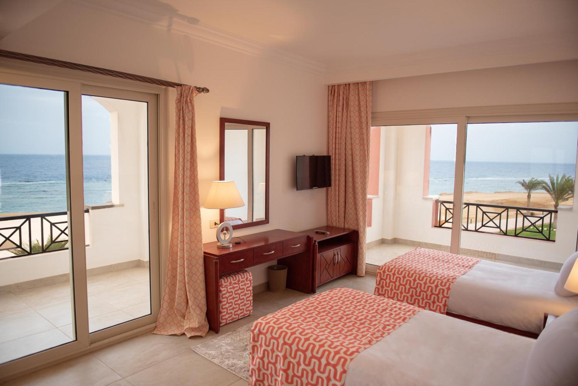 Oyster Bay Beach Resort Abu Dabbab Esterno foto