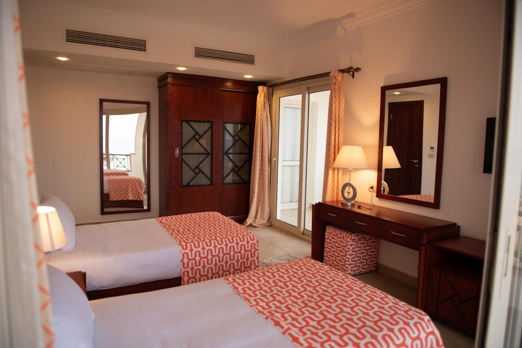 Oyster Bay Beach Resort Abu Dabbab Esterno foto