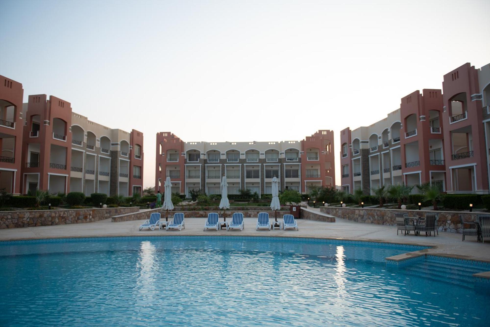 Oyster Bay Beach Resort Abu Dabbab Esterno foto