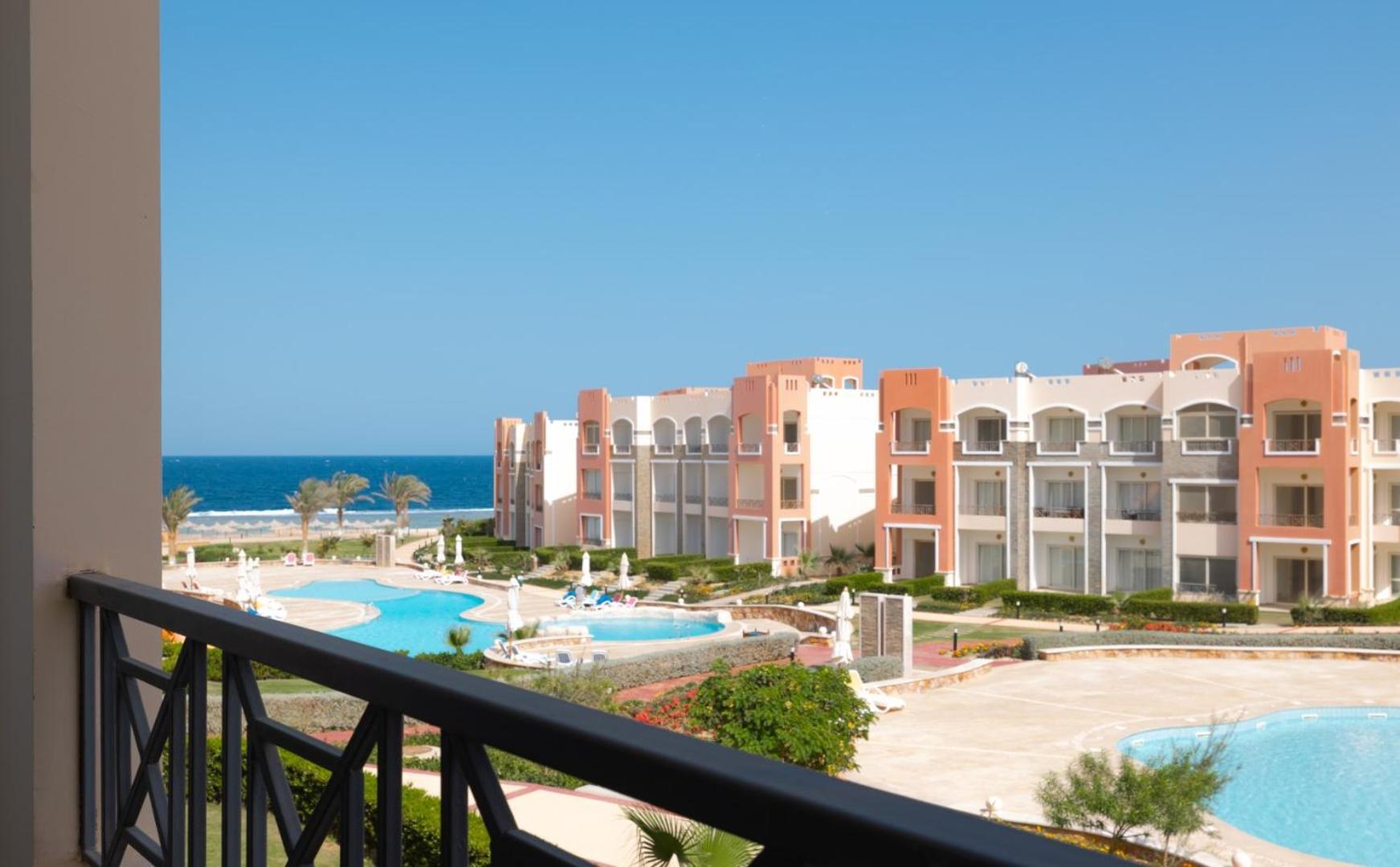 Oyster Bay Beach Resort Abu Dabbab Esterno foto