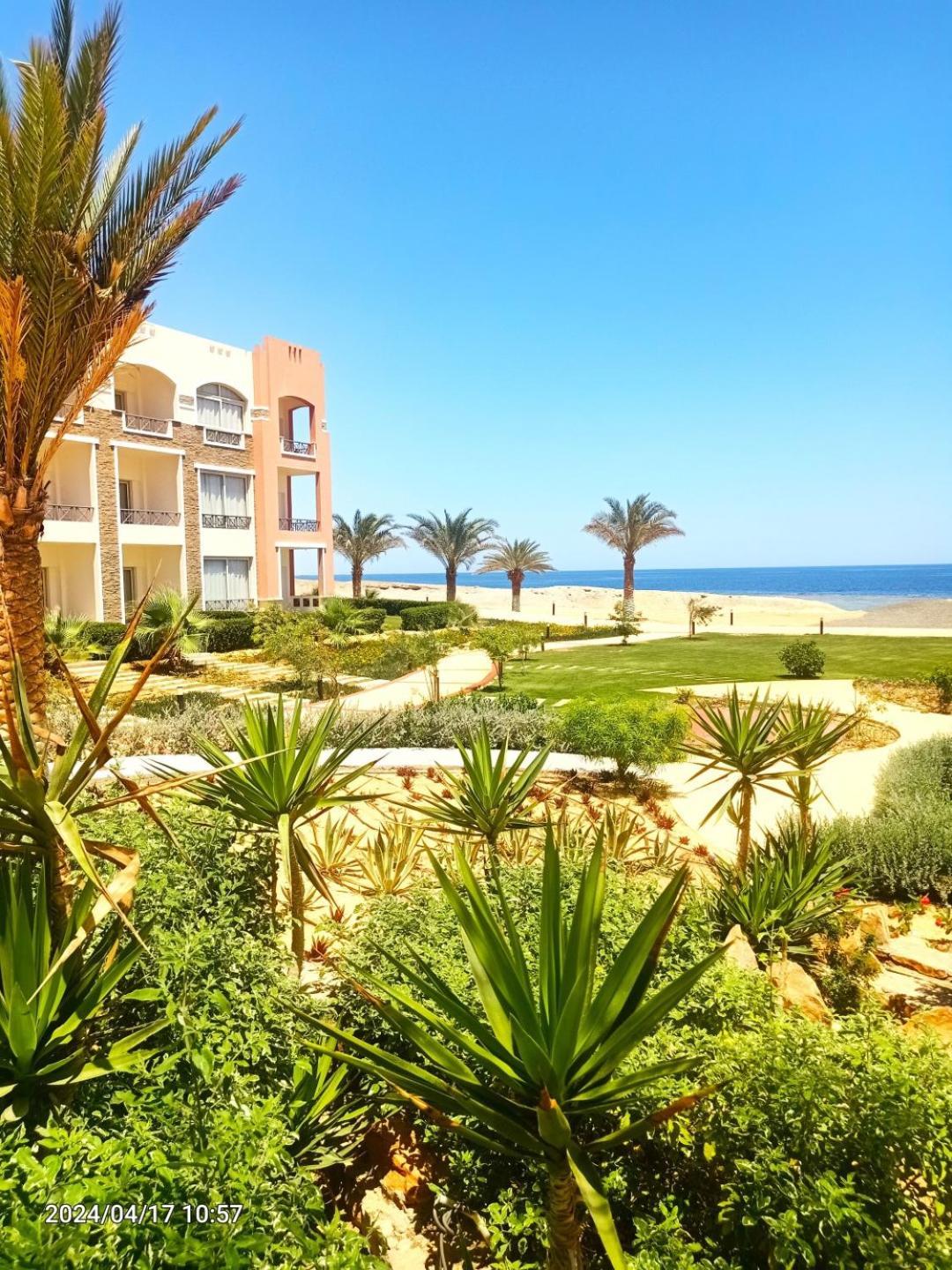 Oyster Bay Beach Resort Abu Dabbab Esterno foto