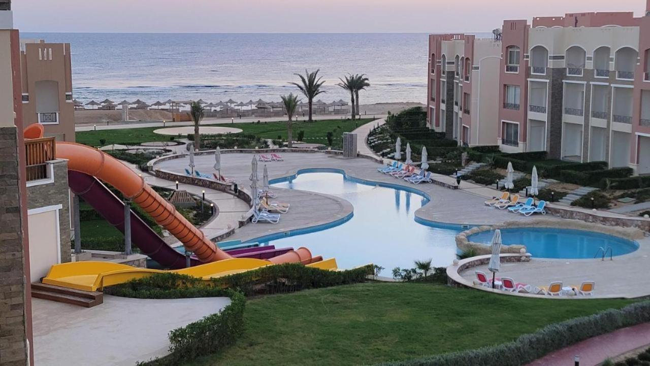 Oyster Bay Beach Resort Abu Dabbab Esterno foto