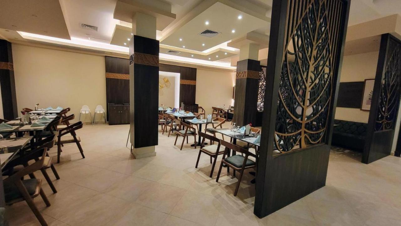 Oyster Bay Beach Resort Abu Dabbab Esterno foto